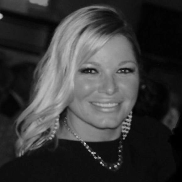 Meet your Posher, Caroline - Picture 1 of 1